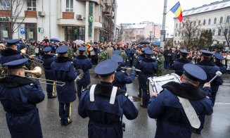 Mica Unire. Hora Unirii şi ceremonialul militar la statuia lui Cuza din Cluj
