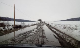 Sute de gropi împânzesc Clujul. Cele mai afectate drumuri și soluția autorităților pentru acestea