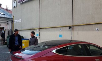 Tesla a început testele la Cluj. Cât costă o tură cu mașina de 150.000 de euro