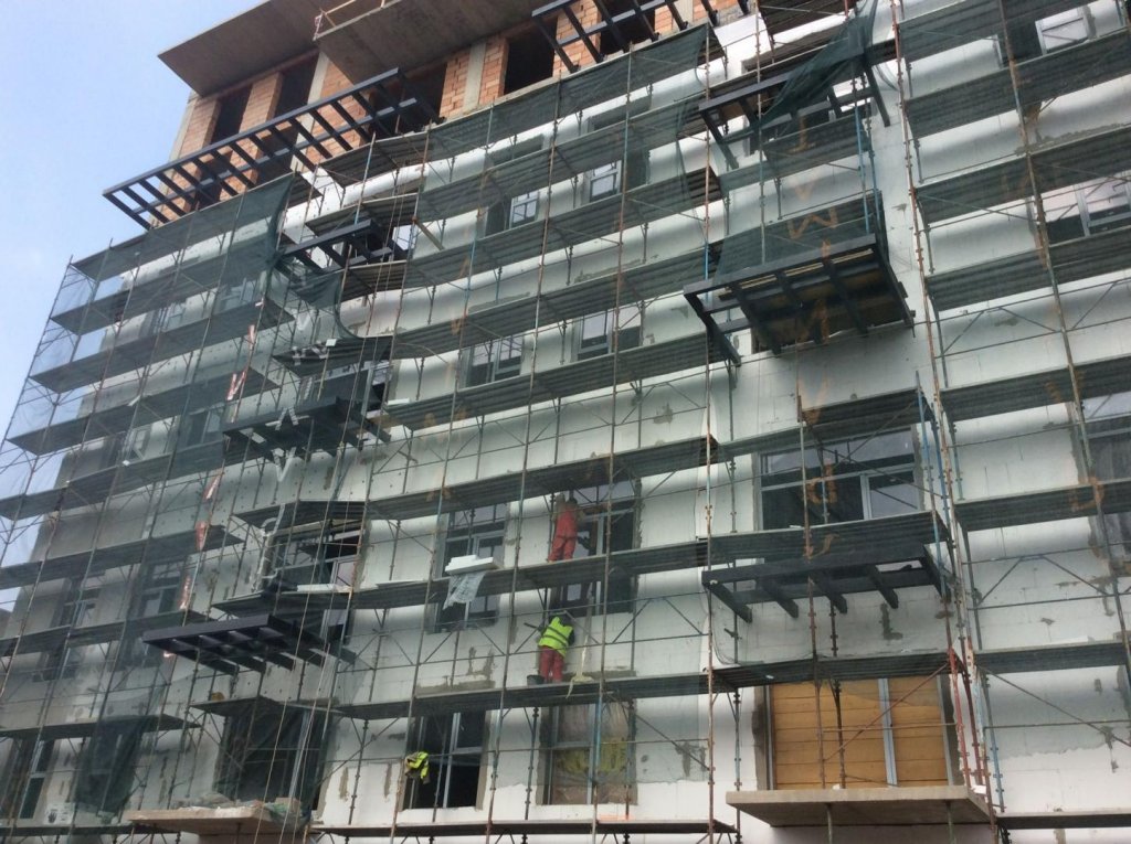Sectorul construcţiilor a scăzut anul trecut cu 4,1%