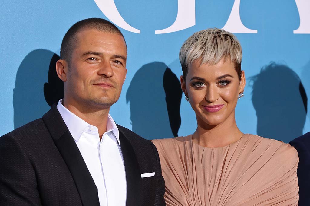 Katy Perry şi actorul Orlando Bloom s-au logodit de Valentine's Day - FOTO