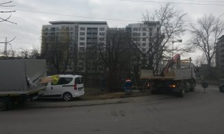 Mișcări de trupe pe Porțelanului. Au peticit strada și podul, până la noi ordine