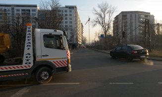 Mișcări de trupe pe Porțelanului. Au peticit strada și podul, până la noi ordine