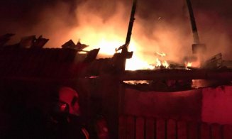Încă o casă mistuită de flăcări în Cluj-Napoca