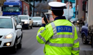 Tupeu maxim pe drumurile din Cluj! Fără permis, la volanul unei maşini cu numere false