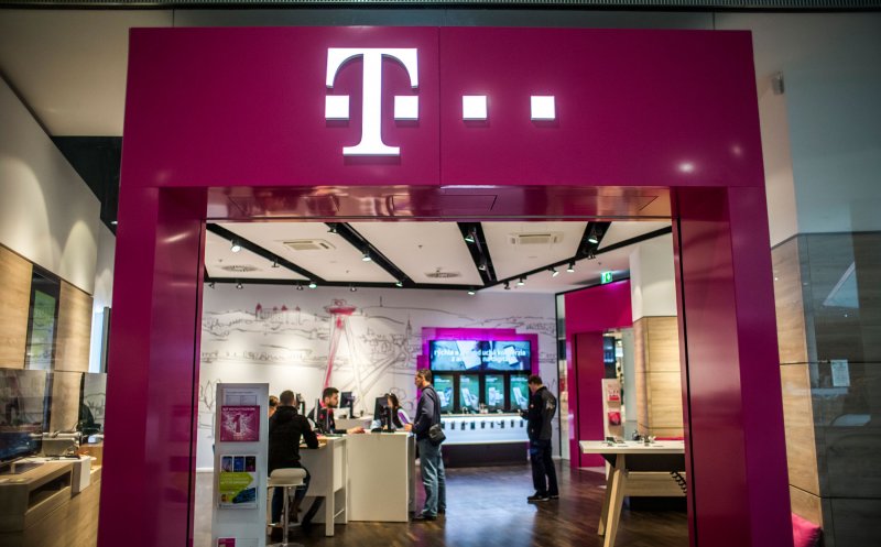 Tăvălugul scumpirilor în comunicații s-a declanșat. Telekom mărește tarifele, după Digi