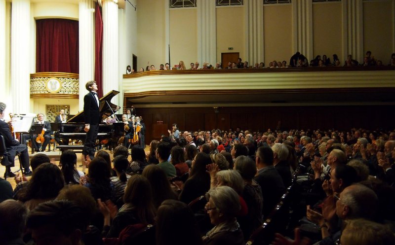 Concert de "8 Martie" la Filarmonica Cluj. ”Copilul-minune” al pianului, invitat special