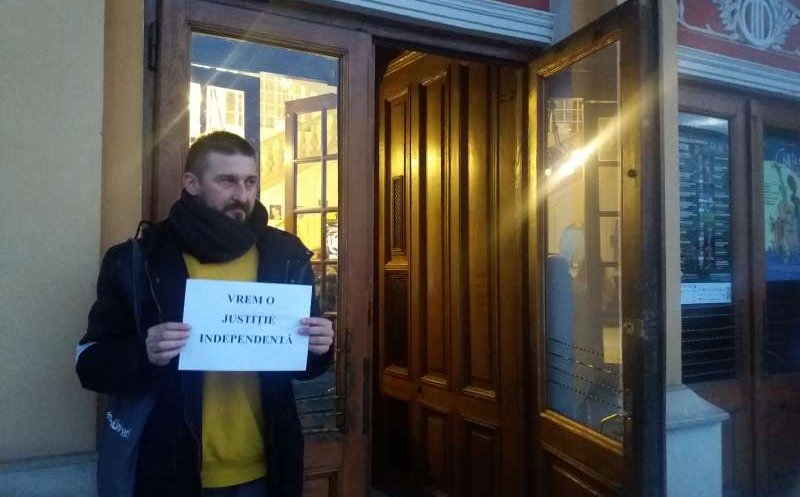 Încă un protest la Teatrul Național din Cluj. Actorii susțin  independenţa Justiţiei