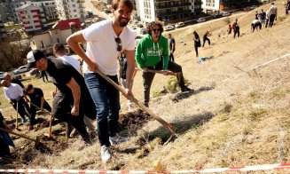 Pădurea ‘U’nor inimi românești prinde contur. Fotbaliștii și baschetbaliștii de la "U" Cluj au plantat arbori alături de suporteri