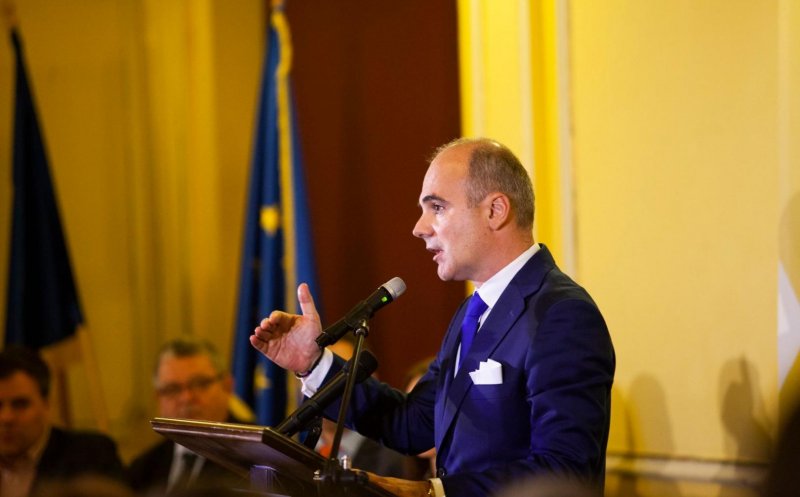 "Habar nu am dacă șefii PSD și ALDE trebuie priponiți, internați". Comentariu marca Rareș Bogdan