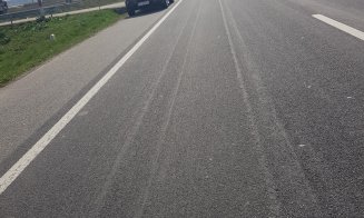 Accident cu două maşini şi un camion, lângă Cluj. Se aglomerează
