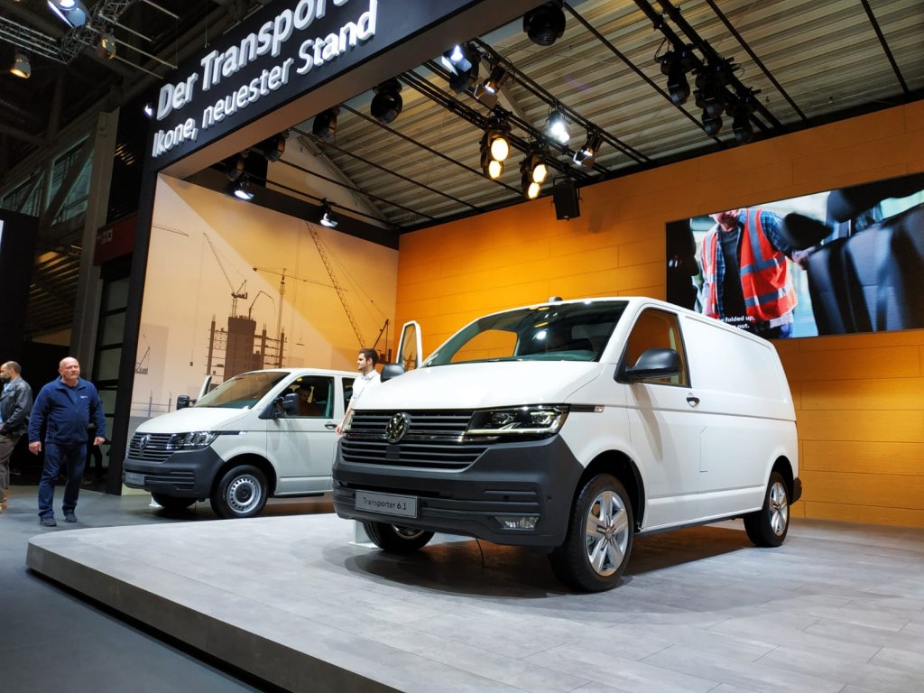 Premiera noului Transporter 6.1, la cel mai mare târg de mașini și utilaje de construcții