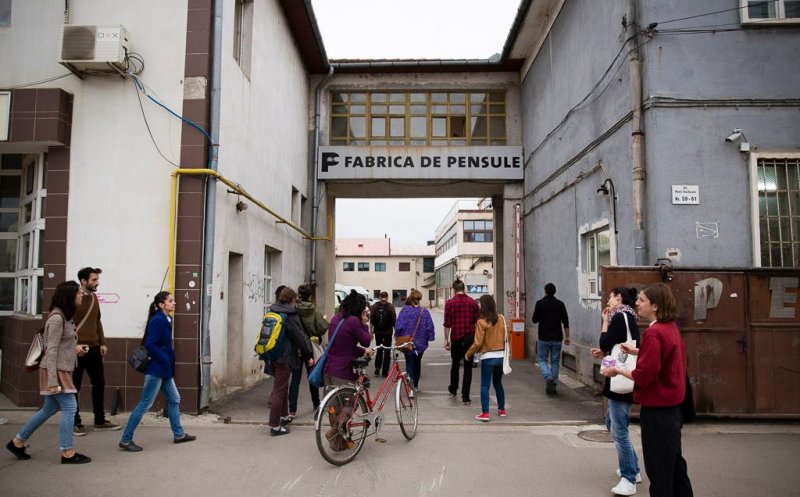 10 ani de Fabrica de Pensule. Miki Braniște, noul președinte al centrului de artă contemporană