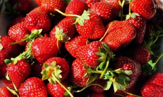 Cea mai delicioasă cură de slăbit. Pierzi 4 kg în doar 7 zile cu dieta cu căpșuni