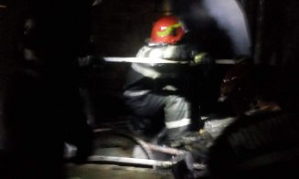Incendiu lângă Cluj. O gospodărie din Chinteni a fost mistuită de flăcări