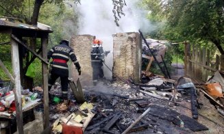 Incendiu în Grigorescu. Focul a pornit de la o baracă improvizată