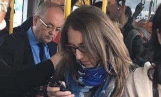 "Normalitate. Emil Boc!" Primarul Clujului, cu autobuzul spre mitingul PNL din București