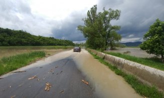 Ploile au făcut prăpăd la Cluj. Bilanț drumuri și gospodării inundate