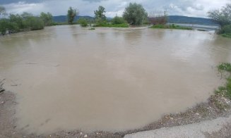 Ploile au făcut prăpăd la Cluj. Bilanț drumuri și gospodării inundate