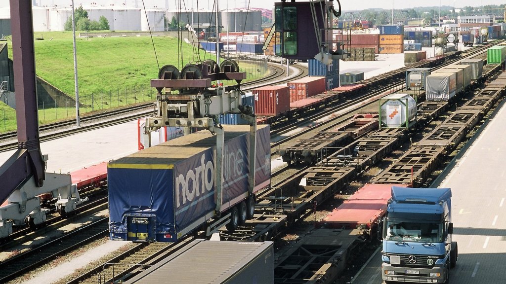Cele mai puternice hub-uri logistice ale României. Alba și Timișul, în fața Clujului