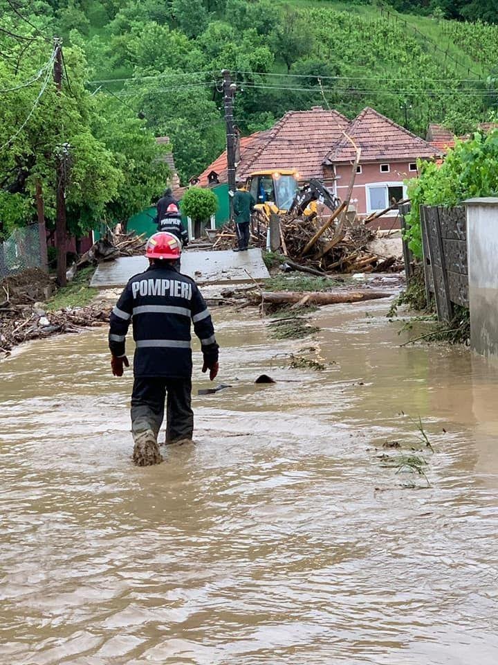 Bani din fondul de rezervă al judeţului Cluj, pentru comunele afectate de inundaţii