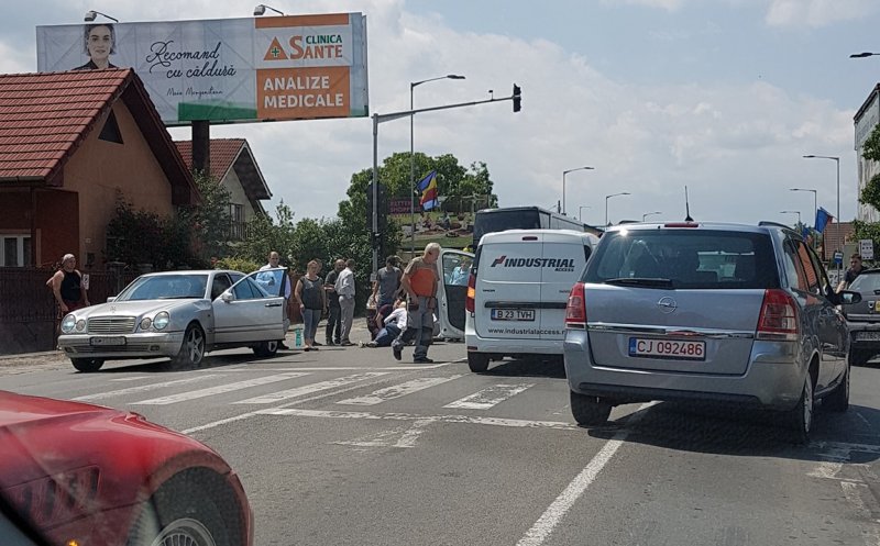 Pieton lovit în Floreşti. Trafic blocat spre Cluj
