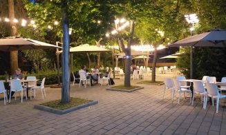 Terasa de pe malul lacului din Gheorgheni a fost renovată. Vezi ce modificări s-au făcut