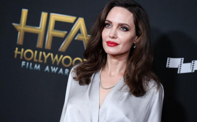 Dieta cu lichide a Angelinei Jolie