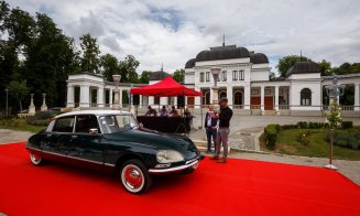 Bijuterii pe 4 roți, expuse în Parcul Central din Cluj-Napoca