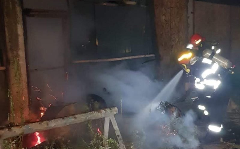 Incendiu la o hală din Baciu