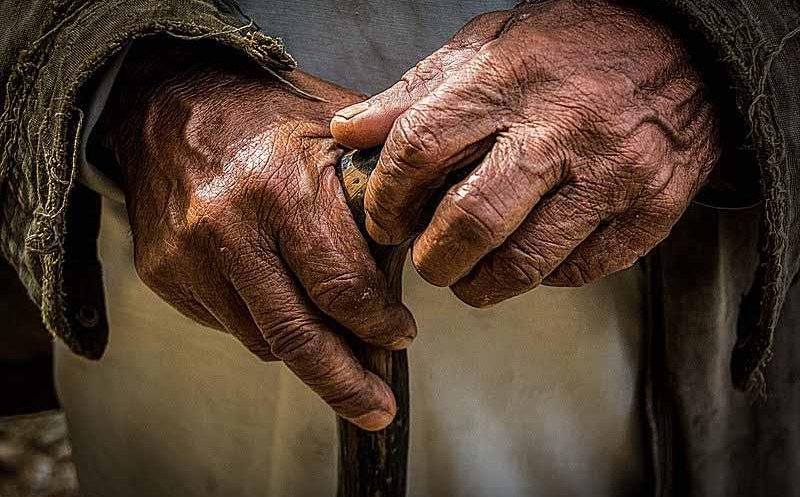 Parcurgerea a 8.900 de paşi zilnic ar putea proteja împotriva maladiei Alzheimer