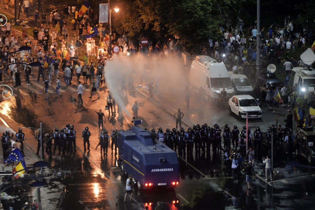 Protest și la Cluj: "Ieșim în Piață pe 10 August!"