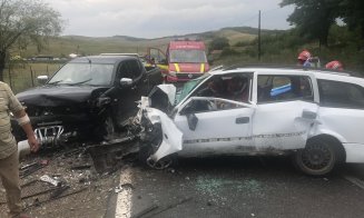 Trafic blocat în Apahida!  Viteză în curbă, accident cu două mașini