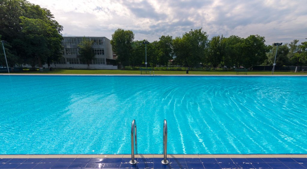 Se anunță zile toride la Cluj! Ce preferi, ștrandurile și piscinele sau aerul condiționat?