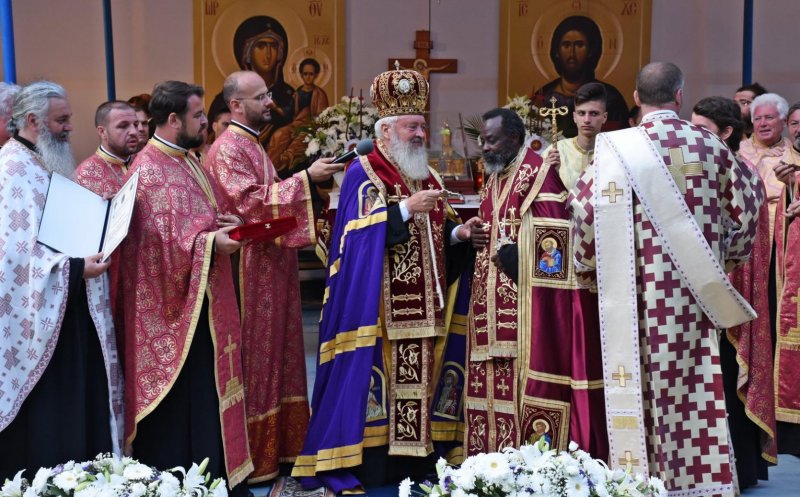 Mitropolitul Clujului: Maica Domnului plânge pentru că au emigrat 5 milioane de români