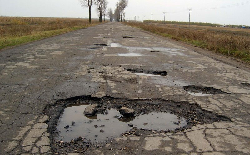 Clujenii de la Diferit vor moderniza “drumul de sub munte” cu 30 de milioane de euro