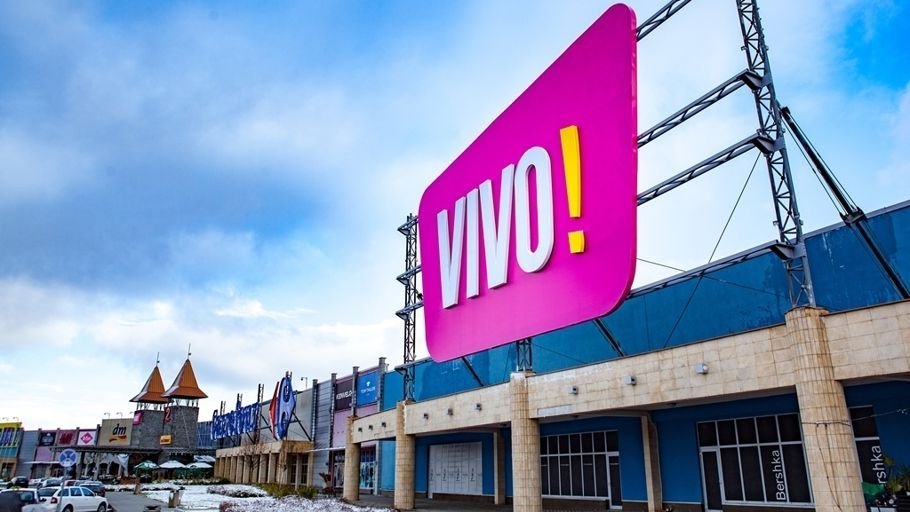 Toate restaurantele din food-court-ul Vivo Cluj, închise de Protecţia Consumatorilor!