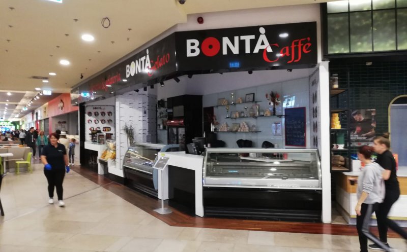 Șoc în mall-urile Clujului. S-a închis o parte din food court-ul Iulius!