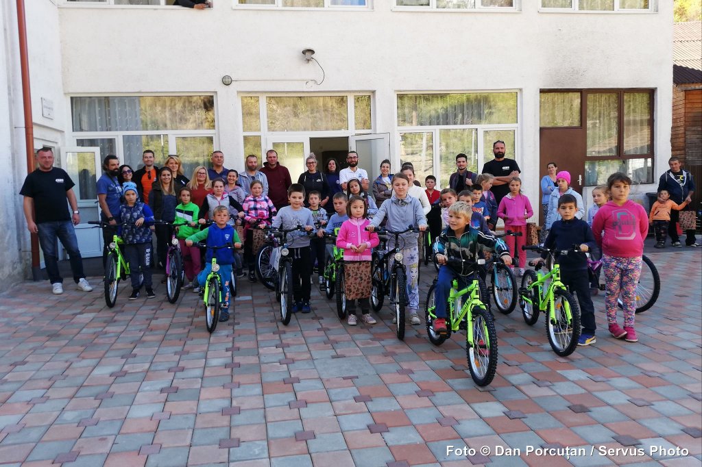 Trei zile de aventură pe două roţi. Liberty on Bike adună biciclete pentru copiii din centrele de plasament