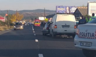 Accident cu patru mașini lângă Luna. O persoană a fost transportată la spital