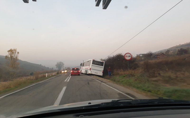 Autobuz cu 40 de pasageri, accident în județul Cluj