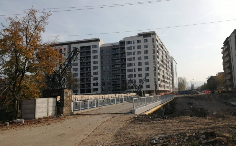 Noul pod Porțelanului, ridicat cu viteza melcului