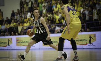 Retragere surprinzătoare de la U-BT. Un baschetbalist crescut de club a ales să renunțe la cariera sportivă