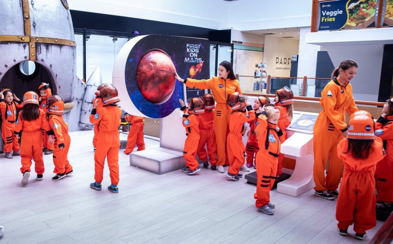 Copiii au șansa să exploreze spațiul cosmic, la Iulius Mall Cluj