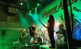 Concertul Annihilator de la Cluj, anulat cu SCANDAL! Rockerii, acuzați că ar fi fumat interzise și distrus bunuri la stadion