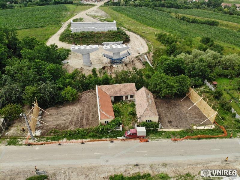 Ce daune cere familia care a obţinut în instanţă oprirea lucrărilor la Autostrada Sebeş - Turda