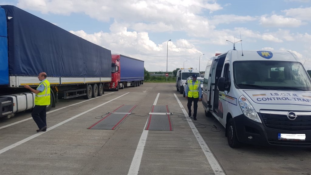 Razie în trafic a Inspecției Muncii la Cluj. Șoferii lucrau peste programul legal