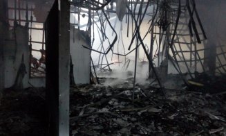 Sala de evenimente de 400 de persoane, care s-a făcut scrum sâmbătă, fără autorizație de securitate la incendiu