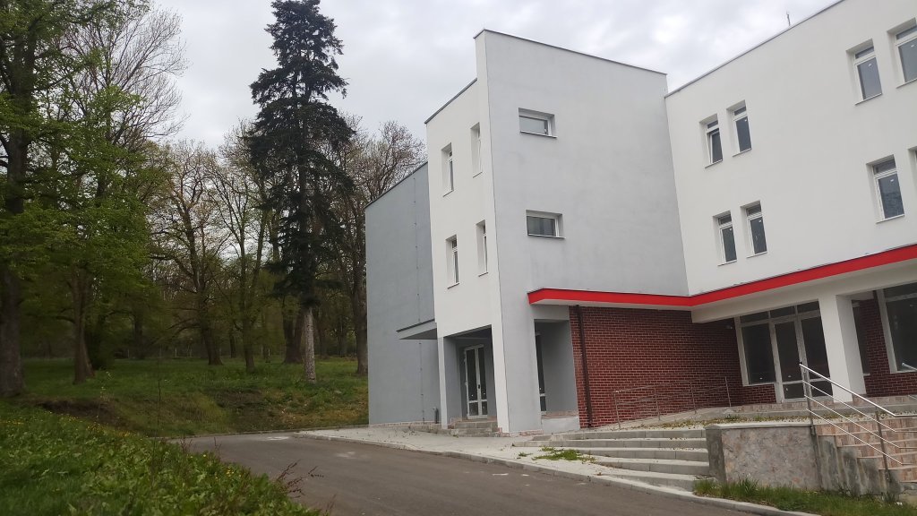 Pacienții Spitalului de Psihiatrie din Borșa își vor petrece Sărbătorile la casă nouă