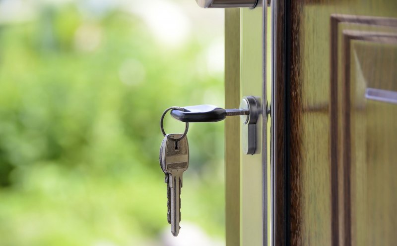 Vești bune pentru proprietarii de case! Se dau bani pentru îmbunătățirea locuinței